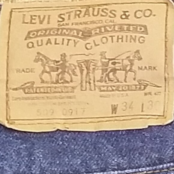 Vintage Levi's Men's 509 Jeans – Light Wash – Size 34x30 - Picture 2 of 3